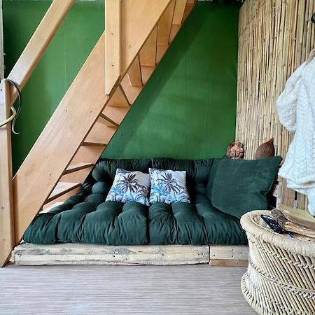 Nuit Dans La Jungle - Love Room Souppes-sur-Loing Esterno foto