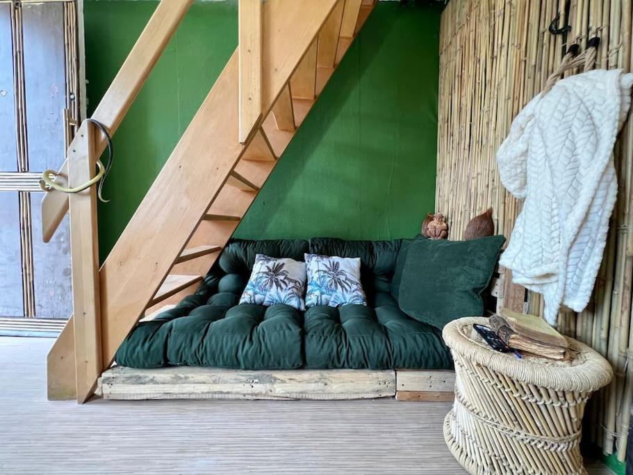 Nuit Dans La Jungle - Love Room Souppes-sur-Loing Esterno foto