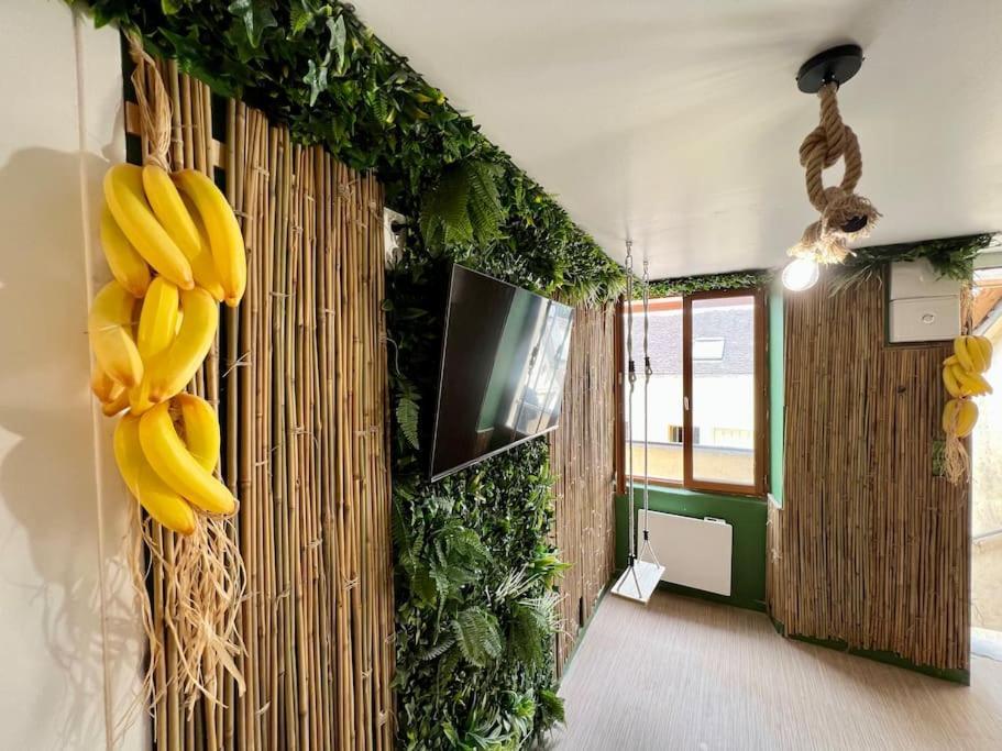 Nuit Dans La Jungle - Love Room Souppes-sur-Loing Esterno foto