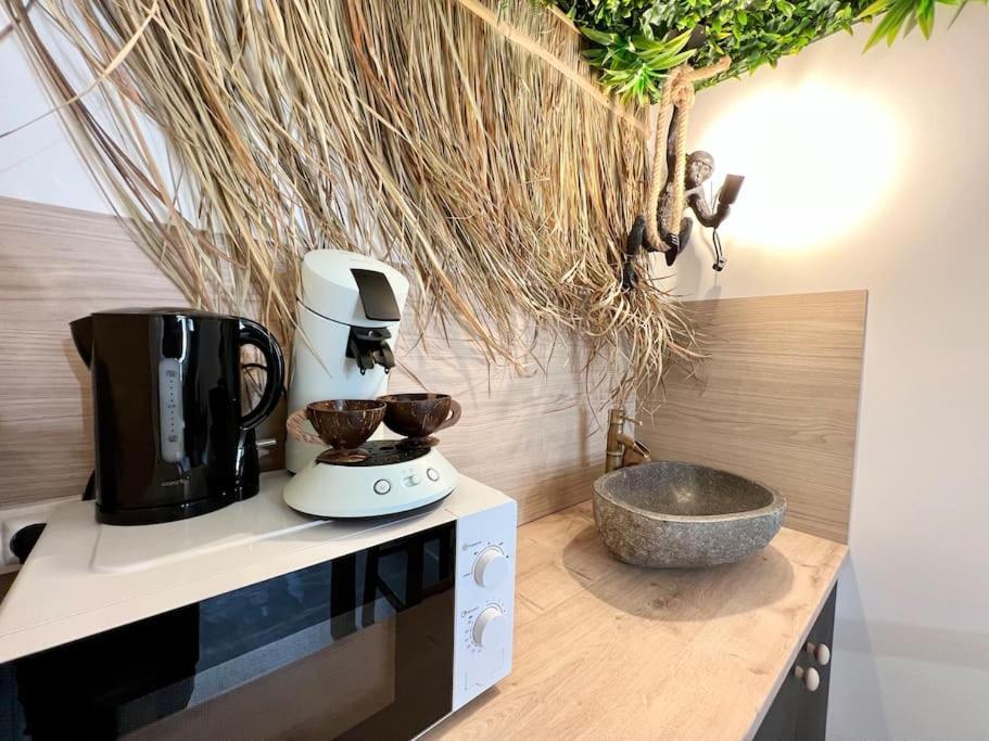 Nuit Dans La Jungle - Love Room Souppes-sur-Loing Esterno foto