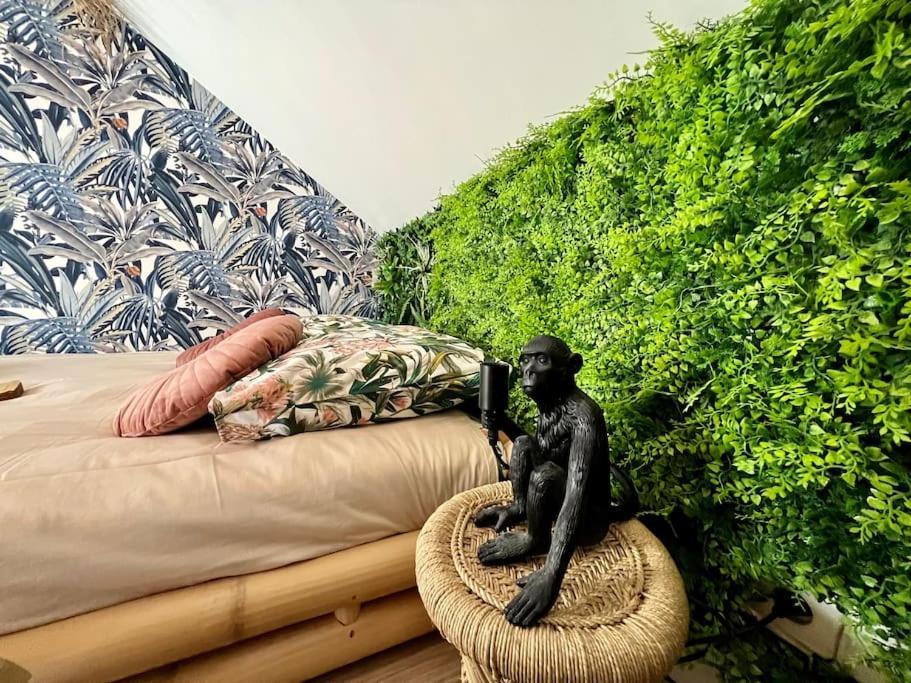 Nuit Dans La Jungle - Love Room Souppes-sur-Loing Esterno foto